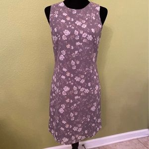 Beautiful fitted dress. Gray gold old navy size 4